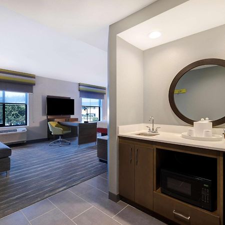Hampton Inn & Suites مارينا المظهر الخارجي الصورة
