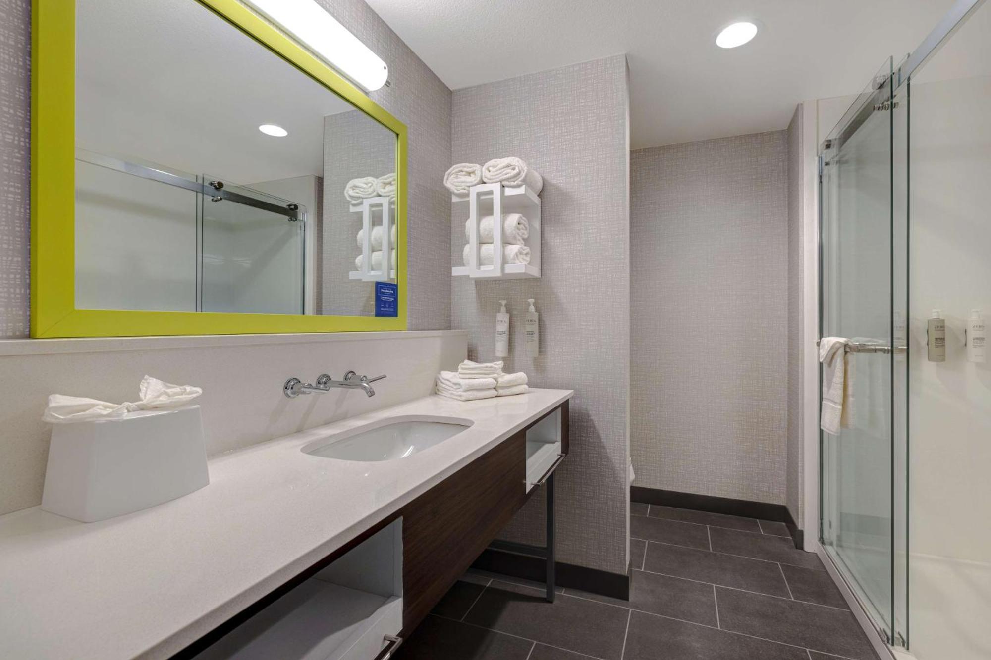 Hampton Inn & Suites مارينا المظهر الخارجي الصورة
