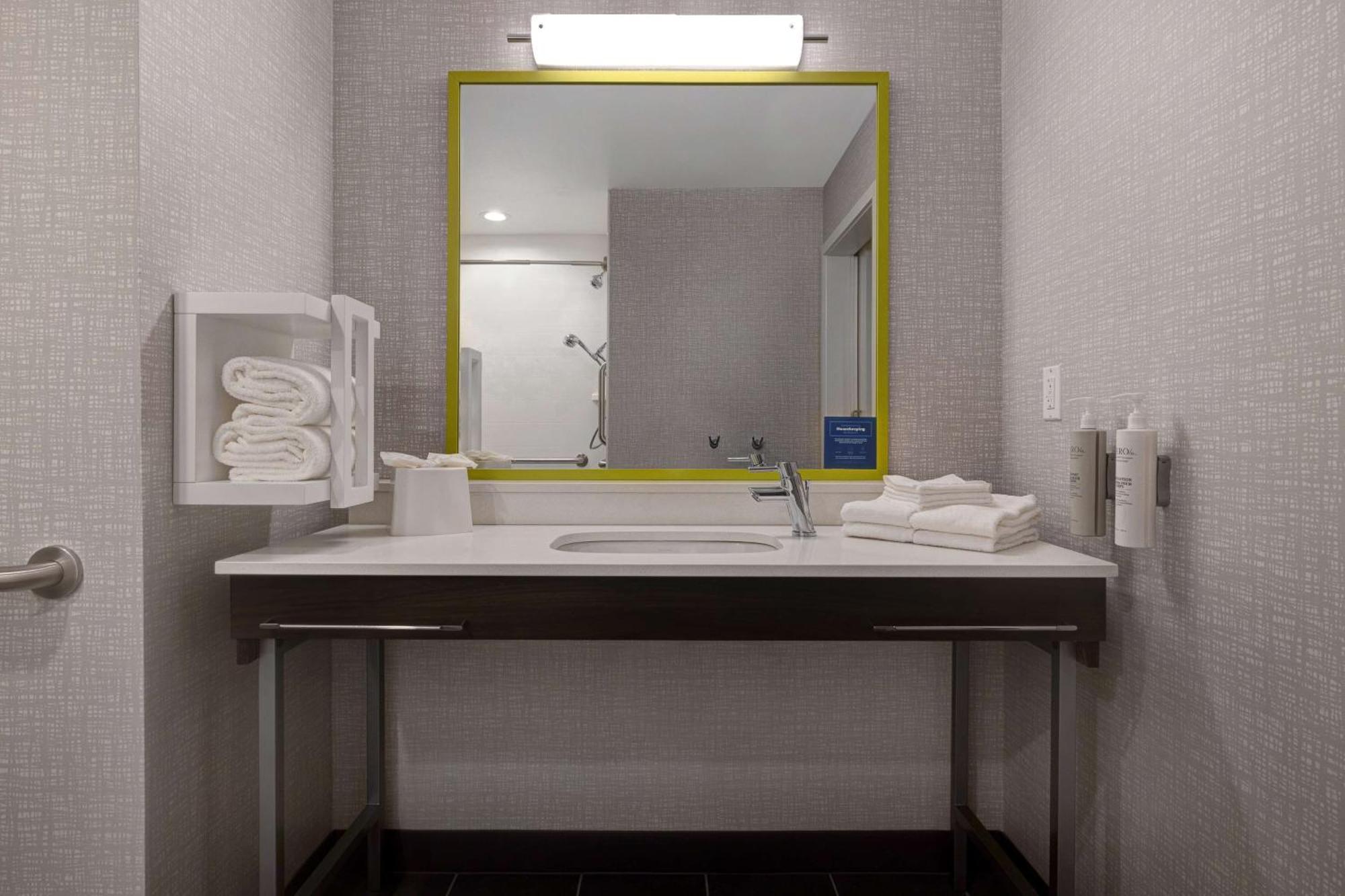 Hampton Inn & Suites مارينا المظهر الخارجي الصورة
