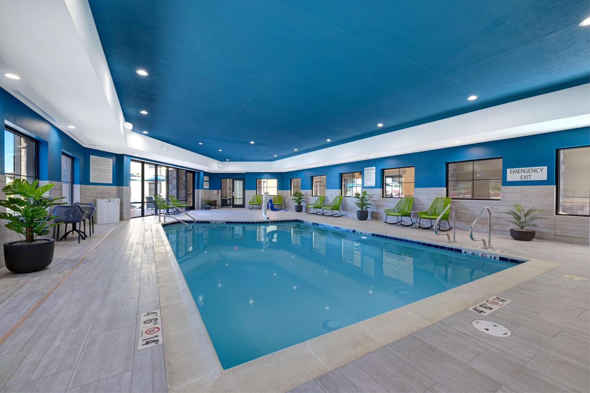 Hampton Inn & Suites مارينا المظهر الخارجي الصورة